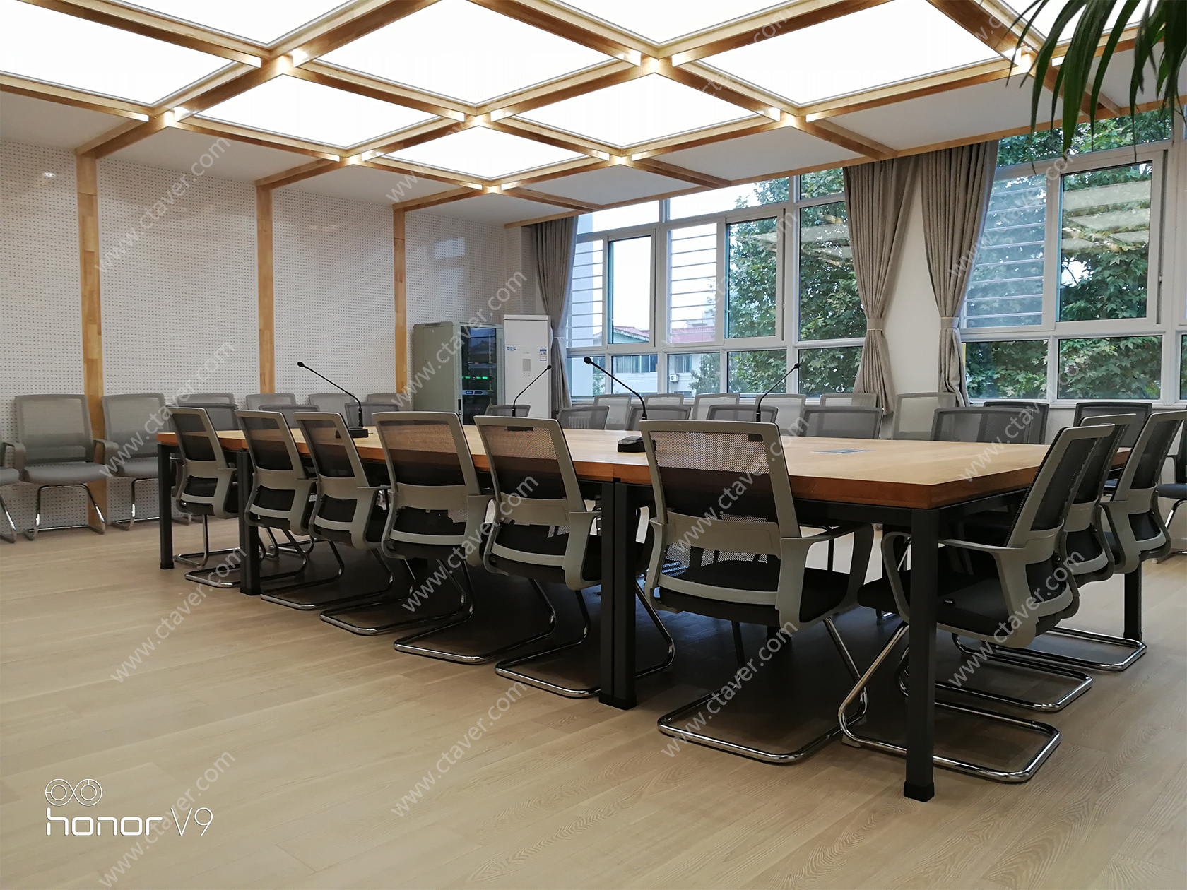 陕西建筑科技大学会议室案例图1.jpg