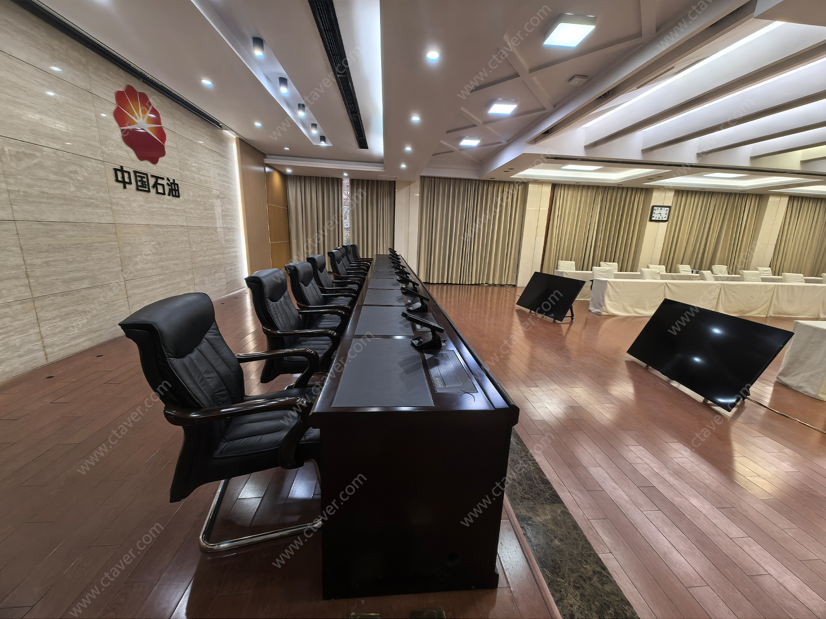 石油3.jpg